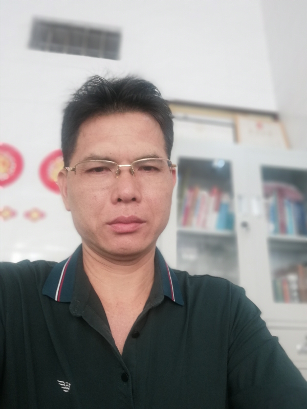 后视镜的第二张照片--保定相亲服务中心