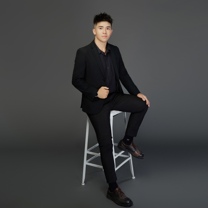 阿龙设计师的第五张照片--保定相亲服务中心