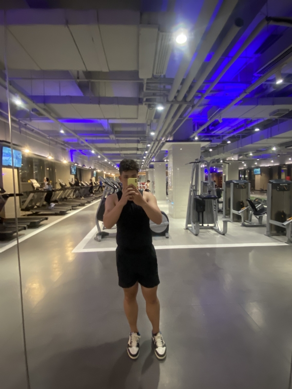 阿龙设计师的第六张照片--保定相亲服务中心