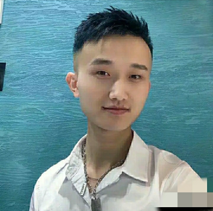 小哥哥的第一张照片--保定相亲服务中心