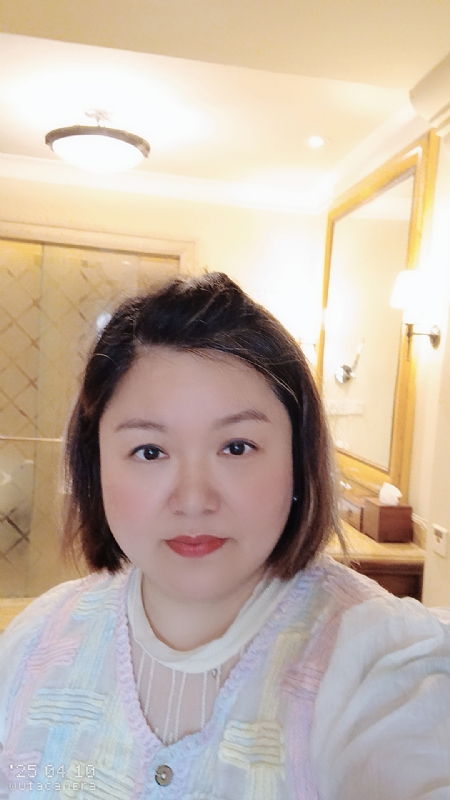 衎静玲瓏的第二张照片--保定相亲服务中心