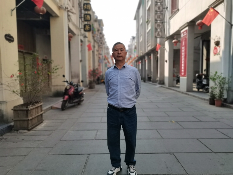 一粒尘埃的第一张照片--保定相亲服务中心