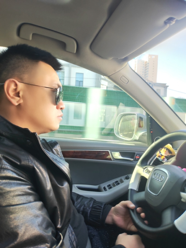 Mr陈的第一张照片--保定相亲服务中心