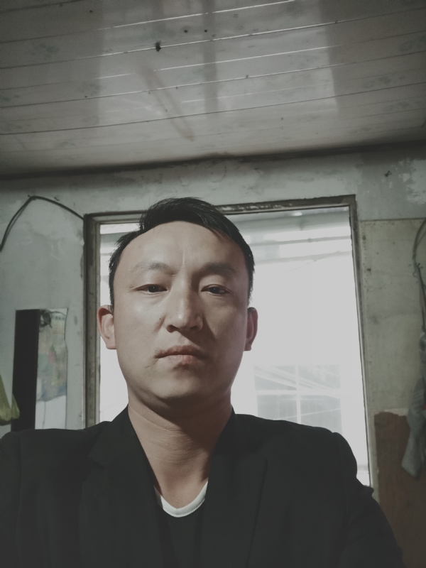 放弃爱你的第一张照片--保定相亲服务中心