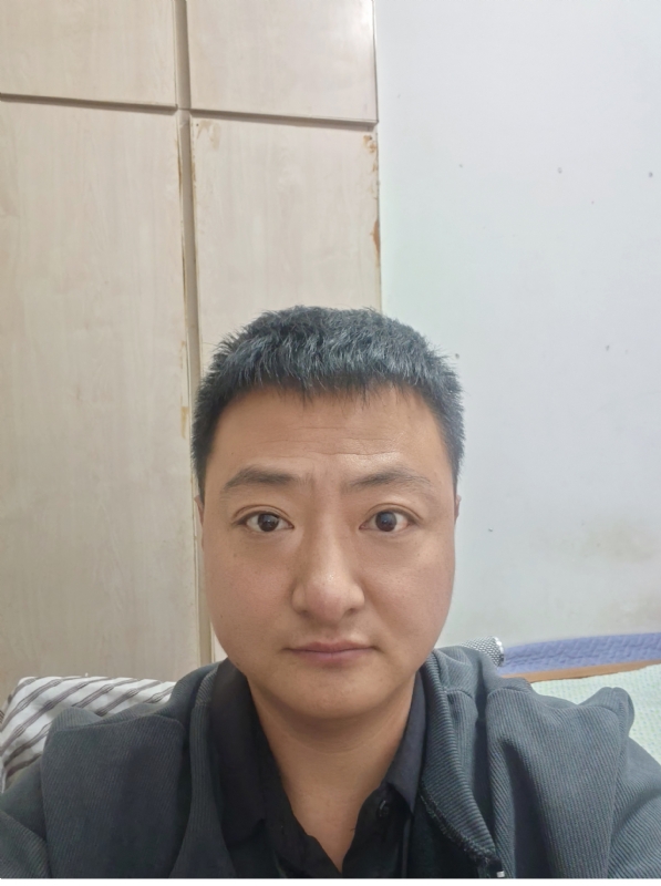 追爱大叔的第一张照片--保定相亲服务中心