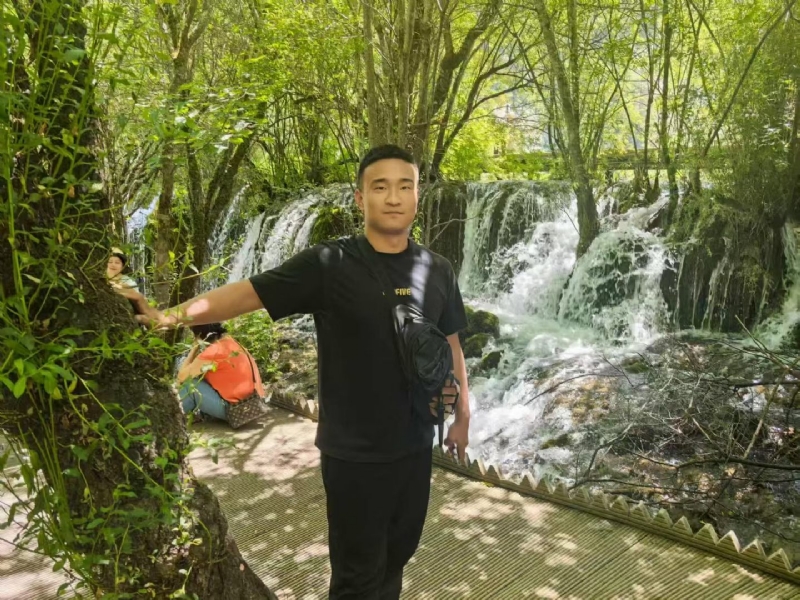 不管多累的第一张照片--保定相亲服务中心