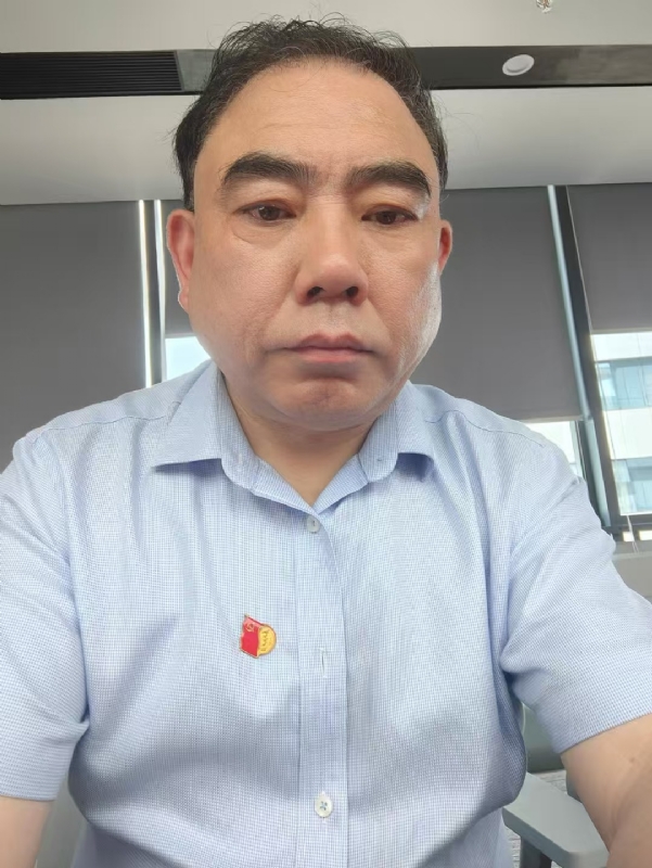 邹先生的第二张照片--保定相亲服务中心