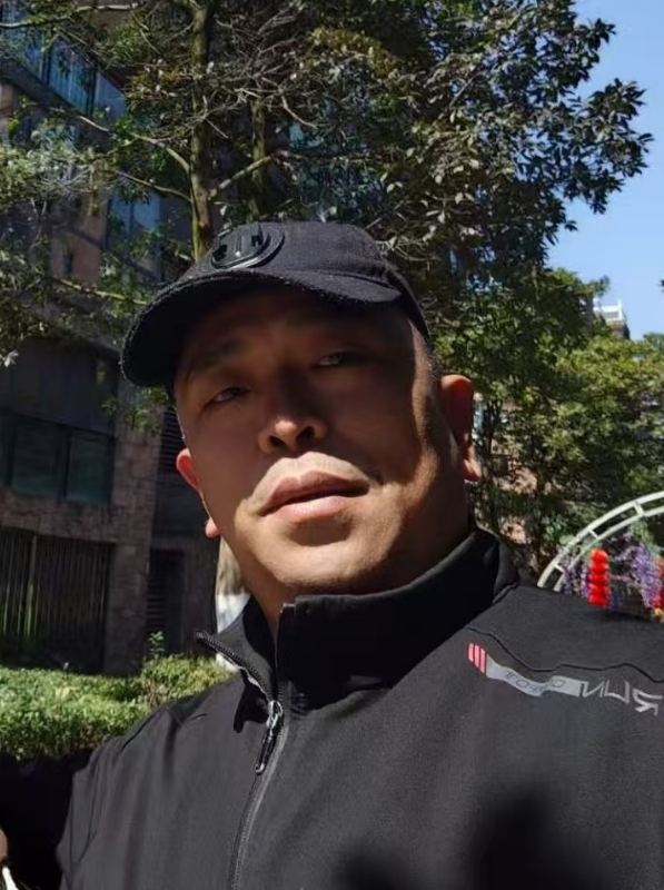 蓝色海洋的第一张照片--保定相亲服务中心